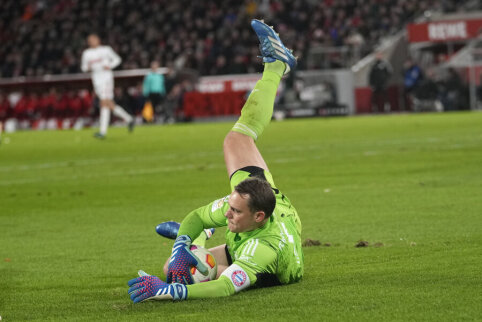 M. Neuer was sidelined for a quirky reason