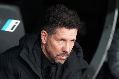 D. Simeone on J. Alvarez's penalty: 'I don't see the ball moving at all.'