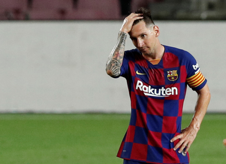 Official: L. Messi remains in Barcelona club