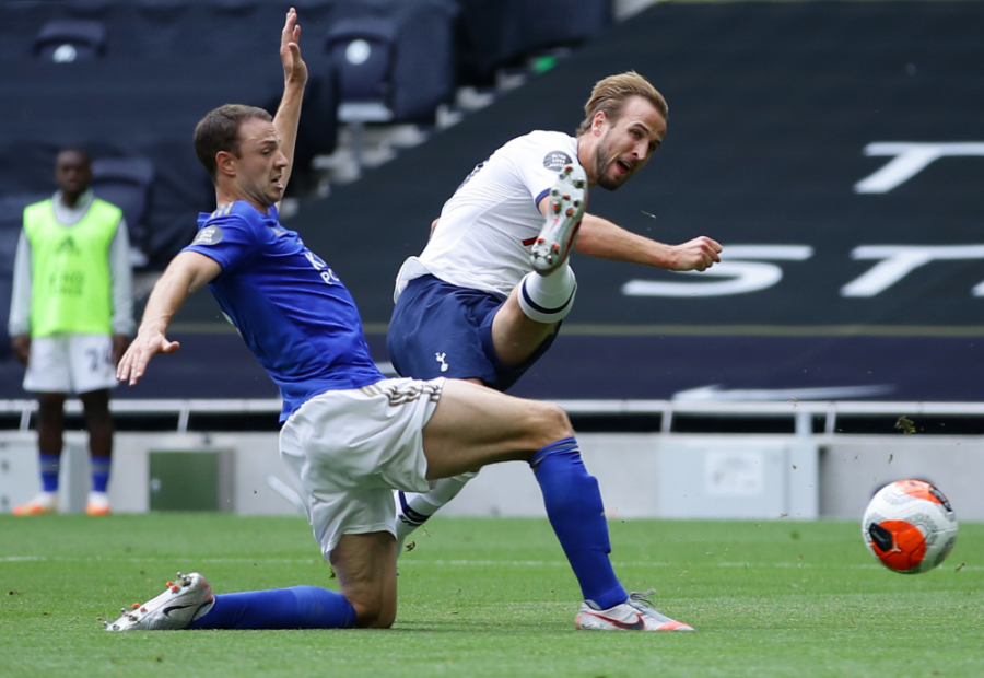 "Tottenham" delivered a painful blow to the "Leicester" team