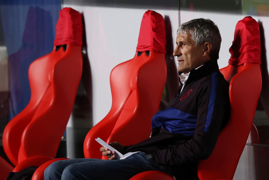 Official: "Barca" dismisses Q. Setien