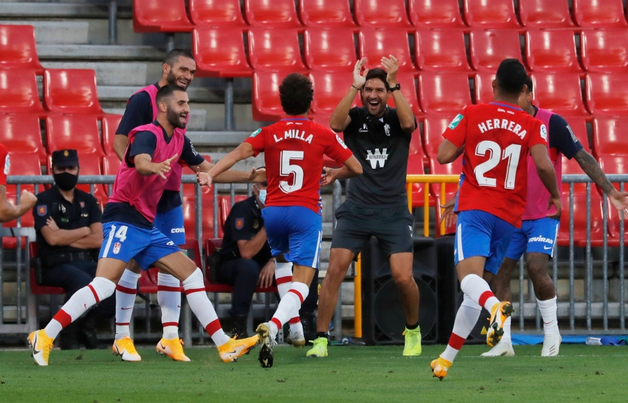 "Osasuna" and "Granada" started the "La Liga" season triumphantly