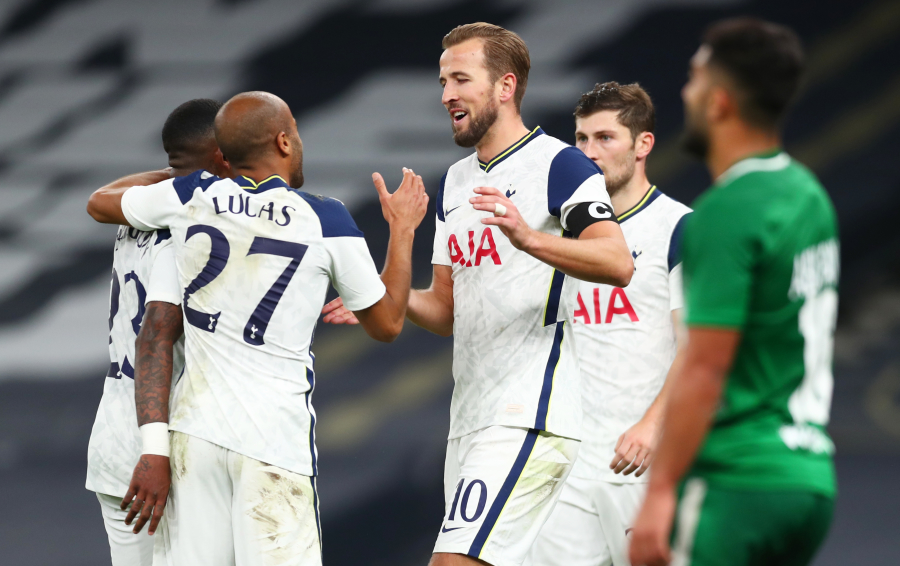 "Tottenham" football players who achieved a resounding victory secured a ticket to the Europa League