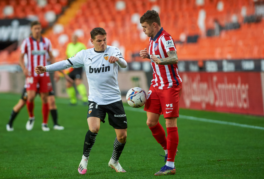 "Atletico" defeated "Valencia" at the end of the match