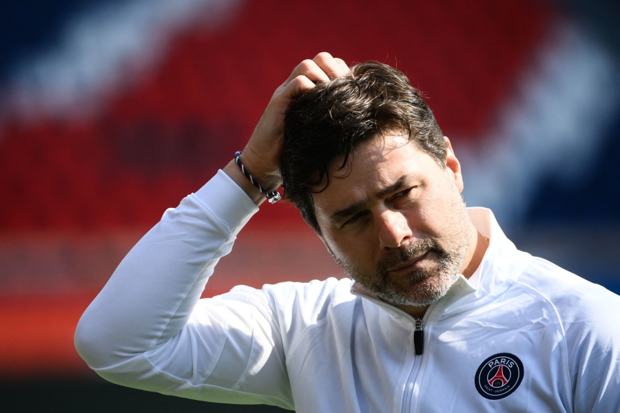 Chelsea" looked at the former PSG coach