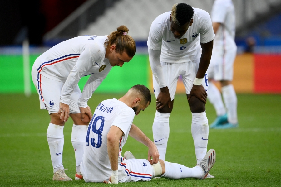 A. Benzema, who has experienced trauma, should not miss the European Championship