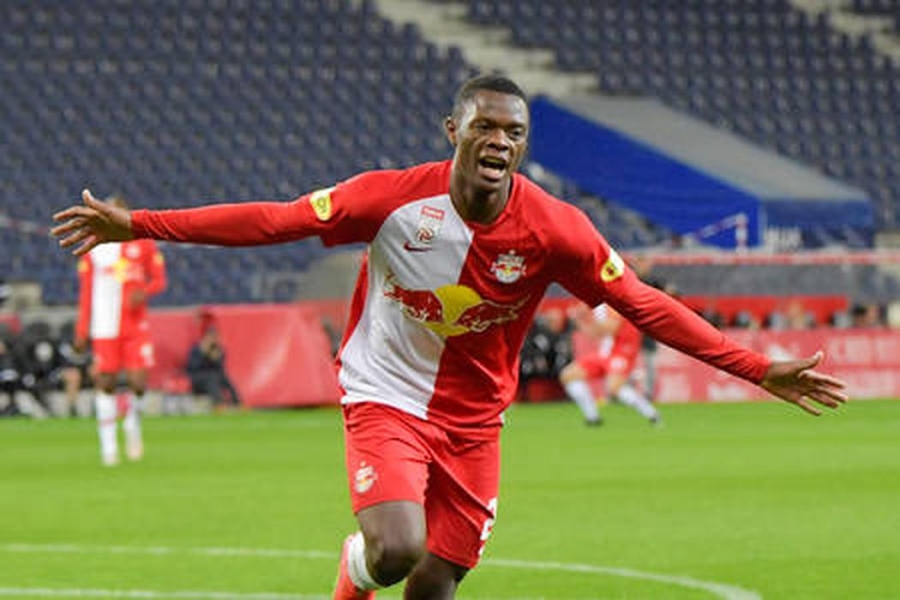 "Leicester City" signs "Salzburg" forward P. Daka