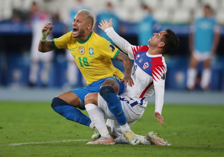 "Copa America": Brazil and Peru advance to the quarterfinals.