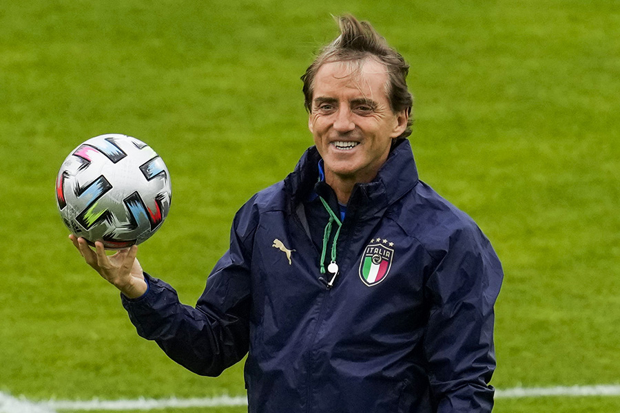 Official: R. Mancini will no longer coach the Italian national team