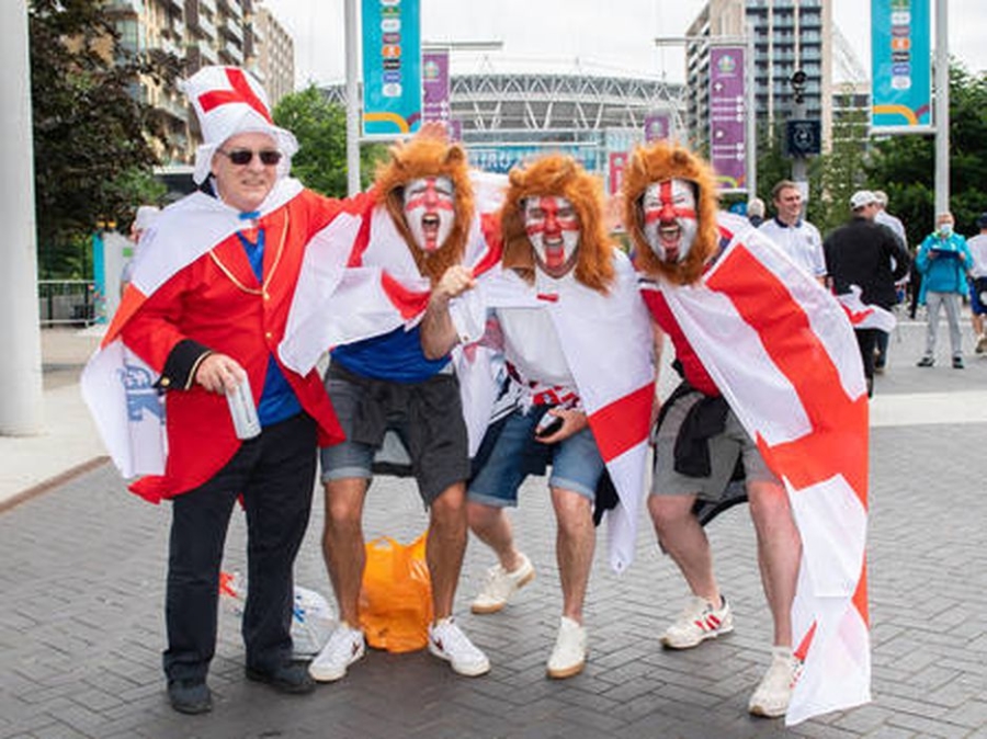 English fans laughed at their drunken compatriot