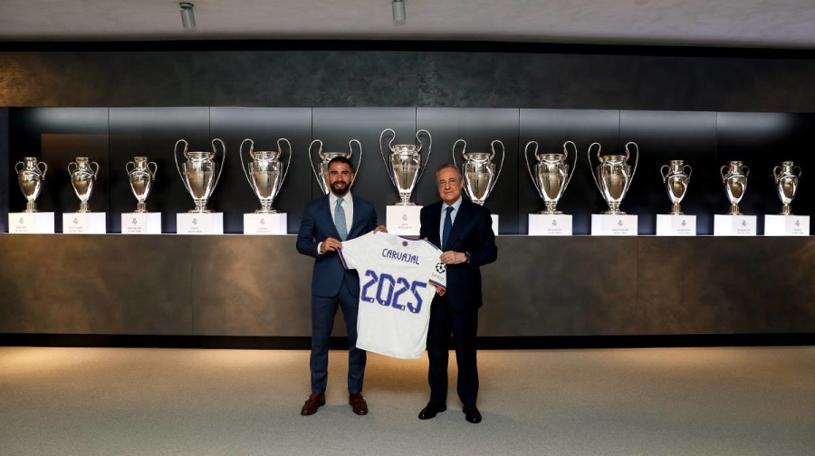 D. Carvajal extended contract with Madrid "Real" until 2025