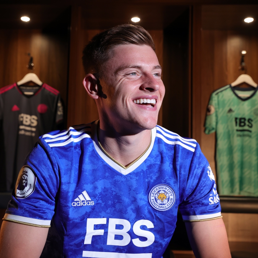 H. Barnes extended contract with "Leicester City"