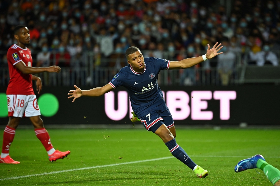 In France - third consecutive PSG victory