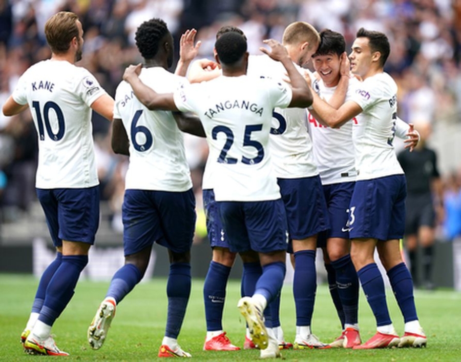 "Tottenham" achieved a narrow victory and rose to the top of the "Premier" league standings