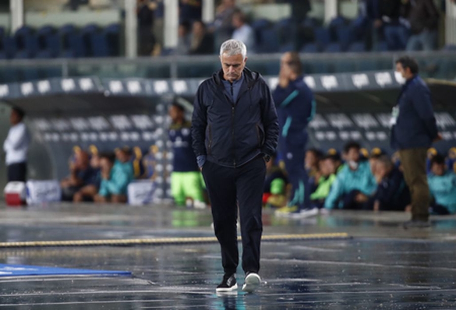 "Lazio" failed to beat the "Cagliari" team, "AS Roma" suffered their first defeat