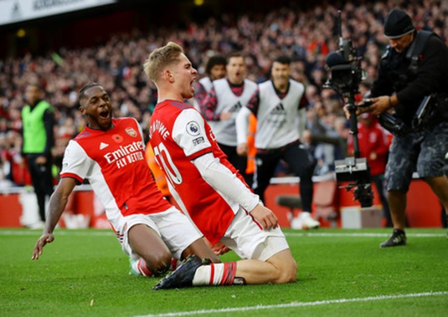 "Arsenal" in great shape defeats "Watford" team at home