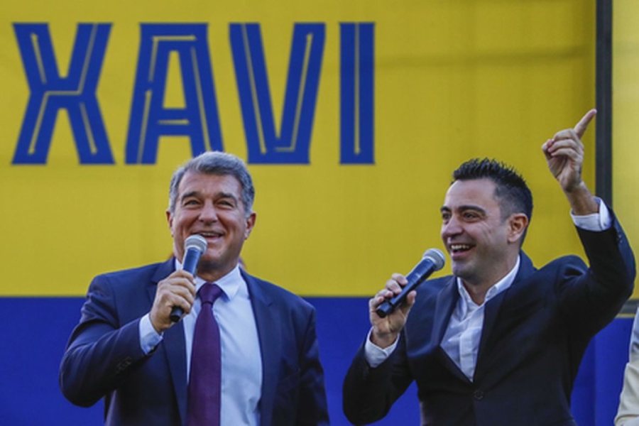 Spanish press: angry J. Laporta wants to fire Xavi