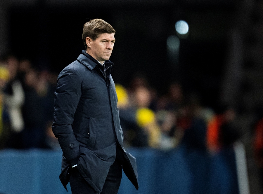 S. Gerrard started scouting for newcomers in the "Rangers" team.