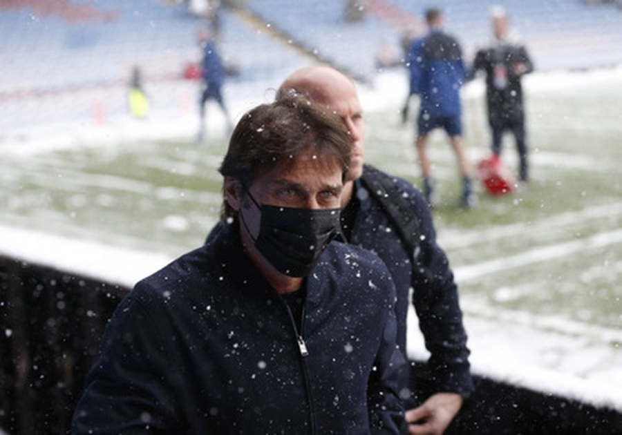 The match between "Burnley" and "Tottenham" postponed due to unsuitable playing conditions