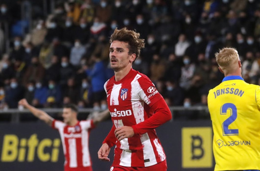 "In the second half, "Atletico" scored 4 goals and crushed the team of "Cadiz" away"