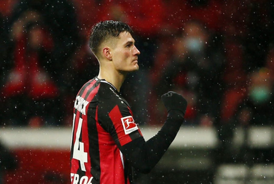 Leverkusen - outsider's upset and four P. Schick goals in one half