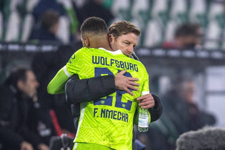 "Wolfsburg" continues to plunge: squandered advantage and lost to mid-table teams in the league