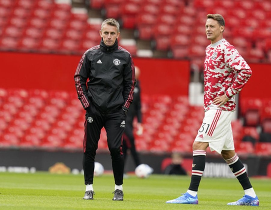 "Man Utd" staff member stands at the helm of "Ipswich Town"