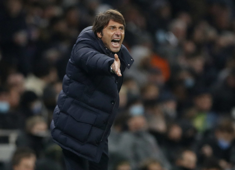 G. Neville: A. Conte coached "Tottenham" will cause fear to opponents