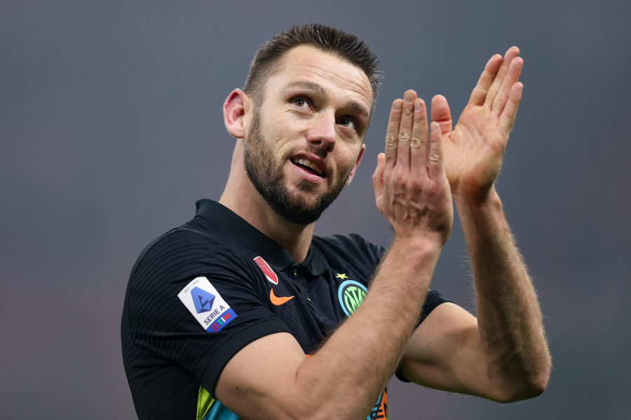 "Inter" ready to bid farewell to S. De Vrij