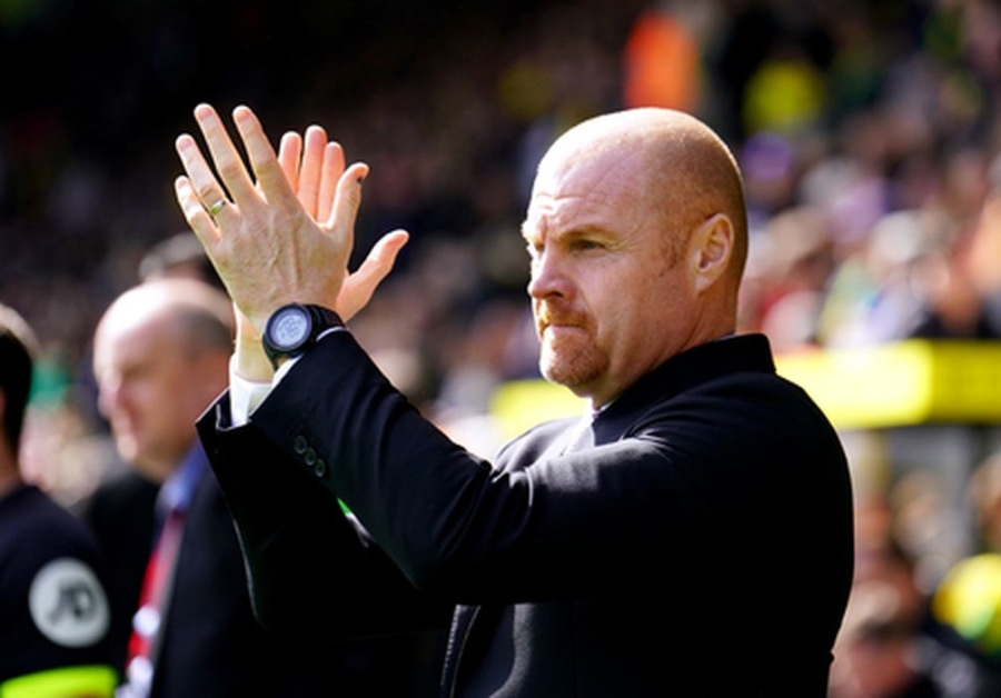 S. Dyche appointed at the helm of Everton