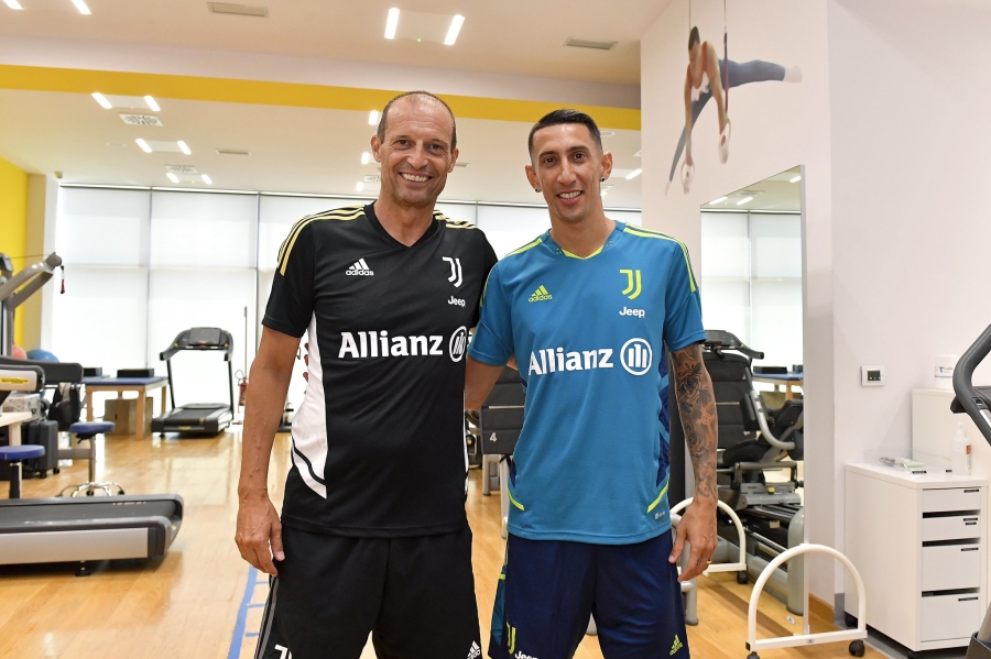 A. Di Maria officially joined "Juventus"