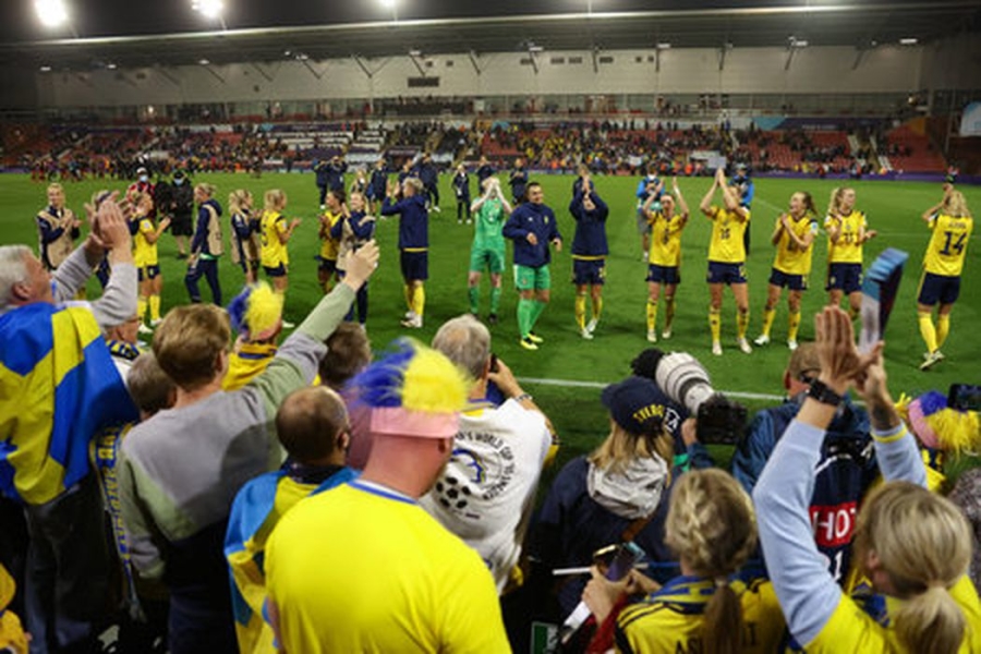 Sweden made it to the semi-finals of the European Championship through added time