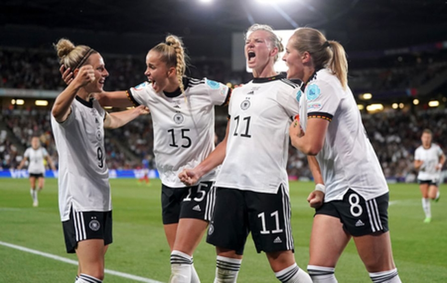 In a dramatic semifinal - Germany's victory against France