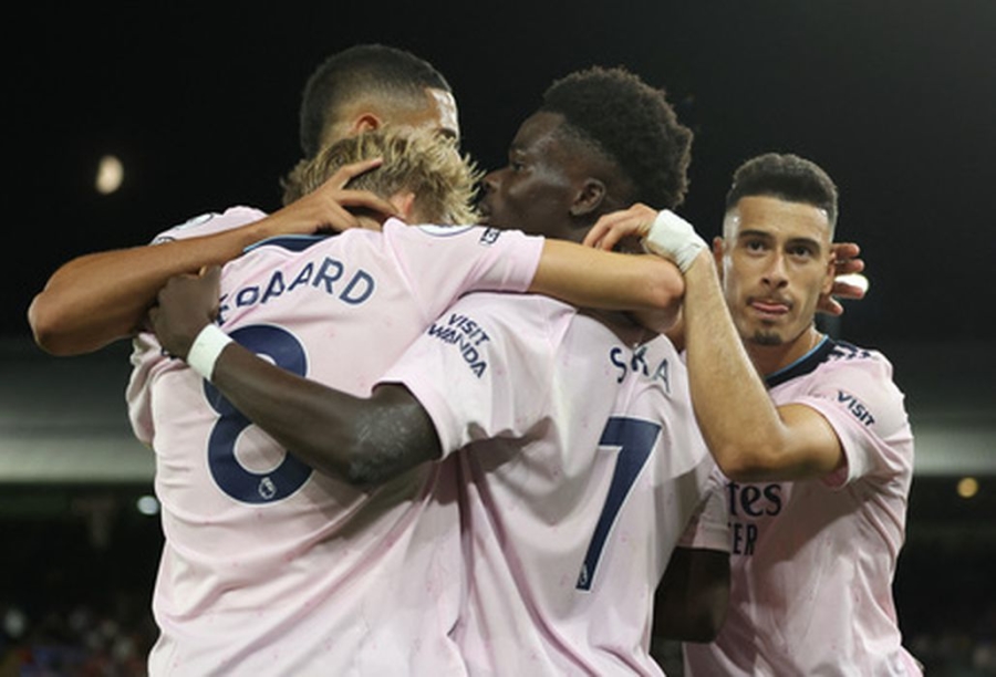 "At the start of the Premier League - Arsenal's victory at the fortress of Crystal Palace"