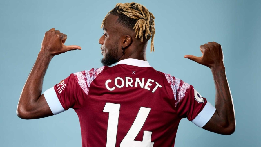 Official: "West Ham" team signed M. Cornet