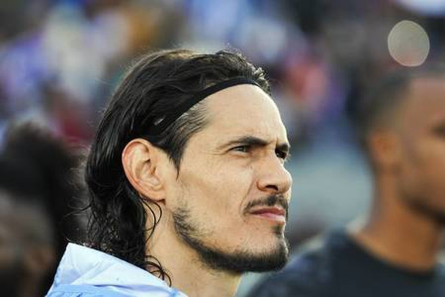 E. Cavani will leave the "Valencia" team