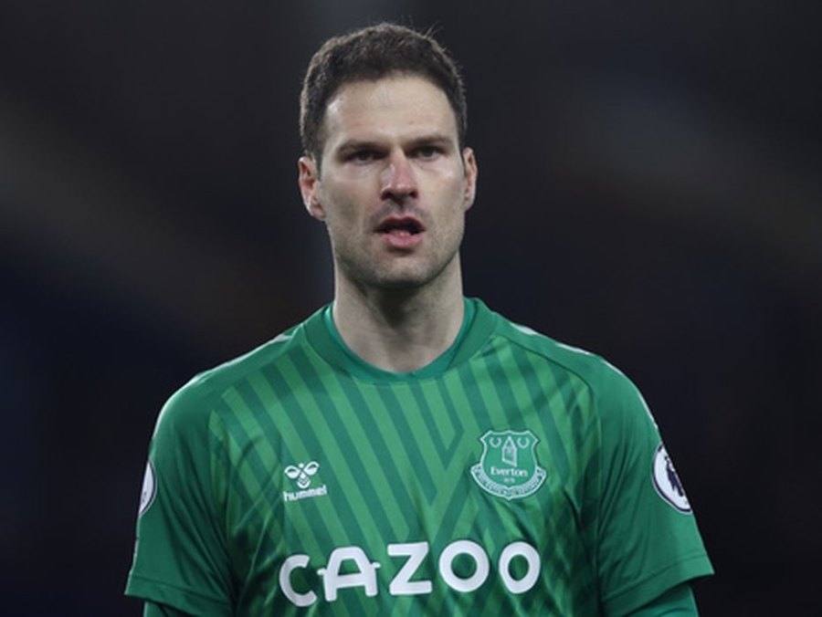 "Manchester United" in the spotlight - A. Begovic