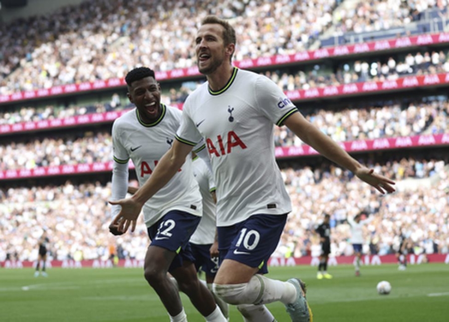 "Tottenham" had to sweat against "Fulham"