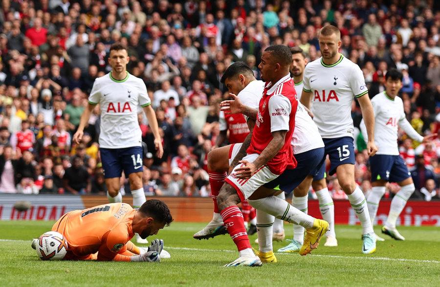 "In the North London Derby, Arsenal triumphed"