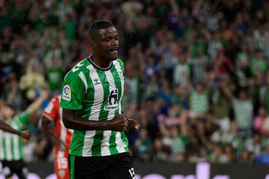 W. Carvalho "double" seals victory for "Real Betis" team