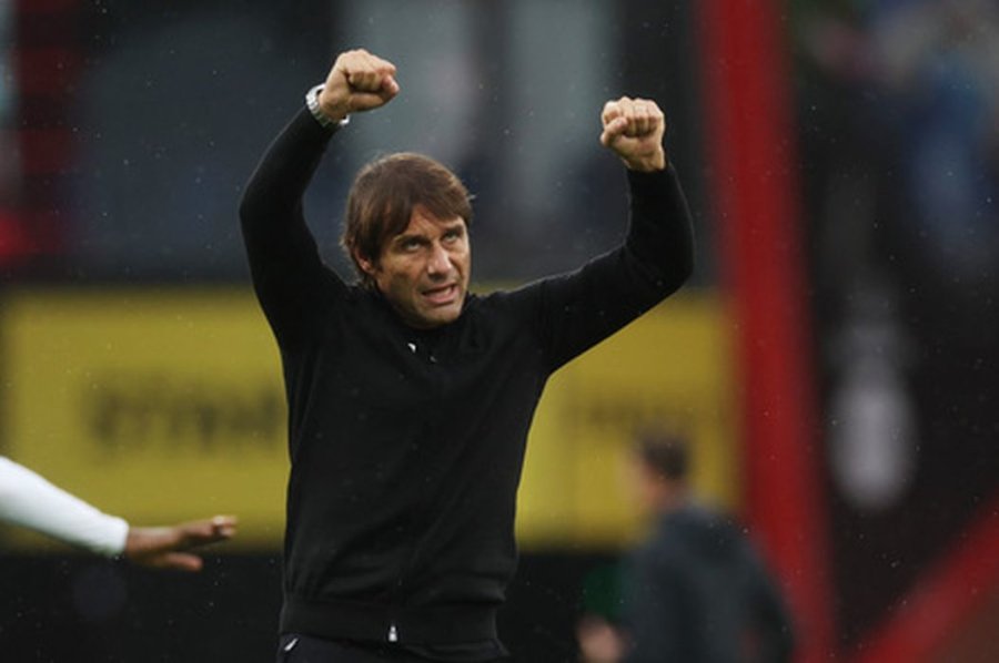 A. Conte: "K. Kvaratskhelia remains at Napoli Club, there are no doubts