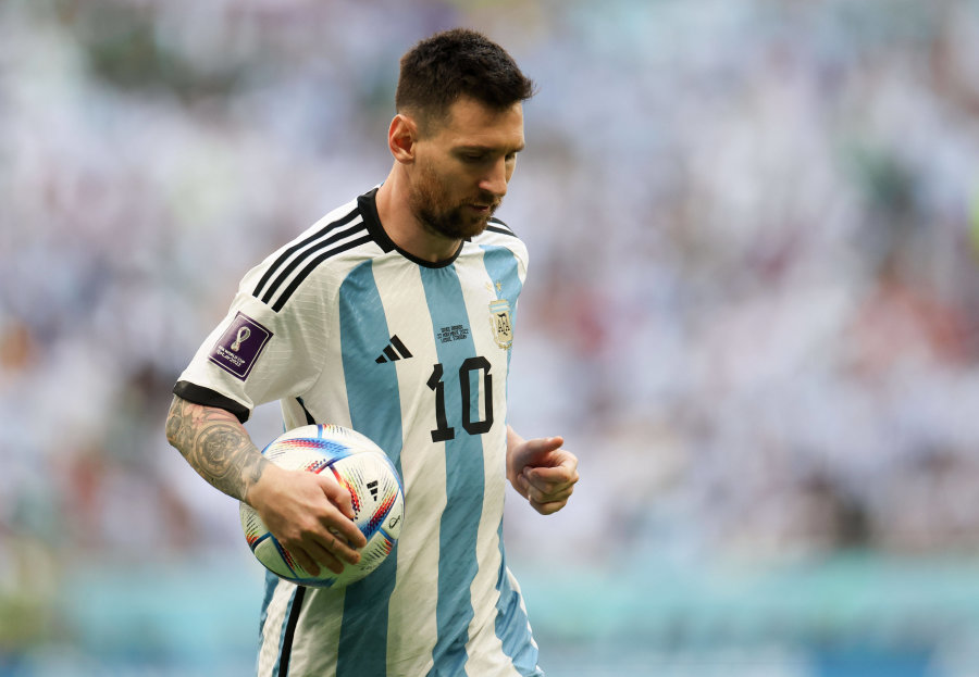 World Football Championship: Argentina - Mexico (live)