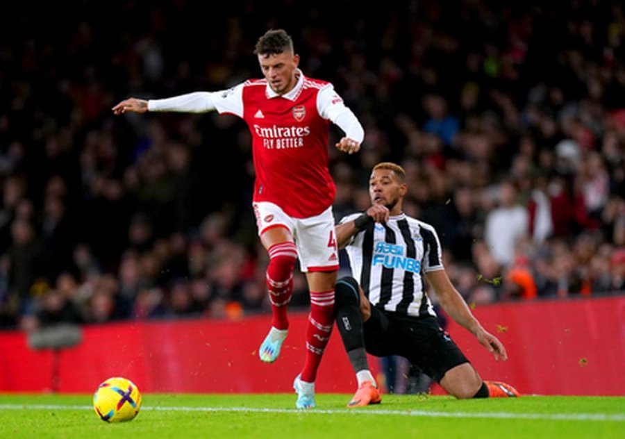 In a fierce match, "Arsenal" and "Newcastle" shared a point