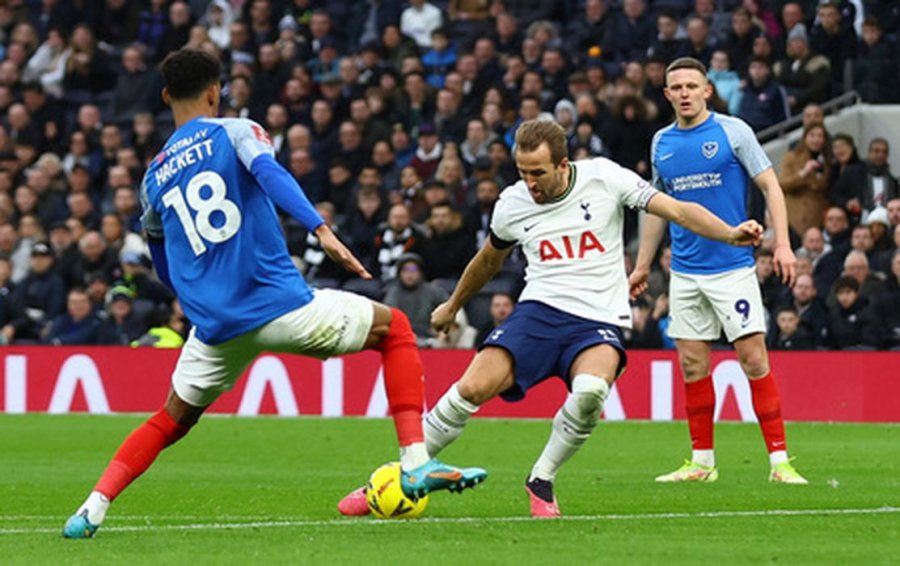 Tottenham" and "Leicester" progress to the next round of the FA Cup