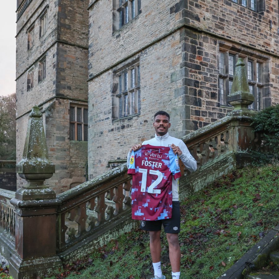 See: "Burnley" presented their new purchase in an original way