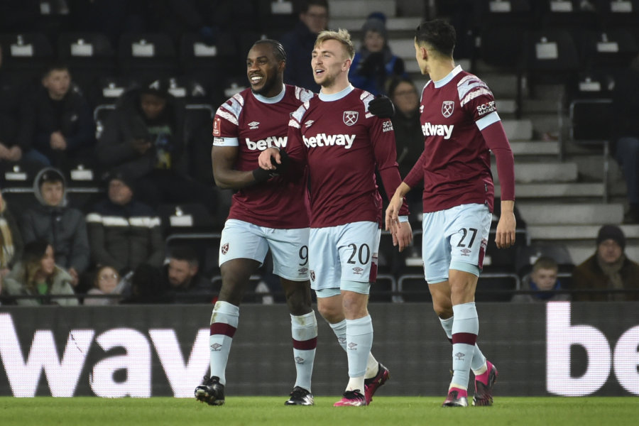 FA Cup: "West Ham" dealt with "Derby" footballers away