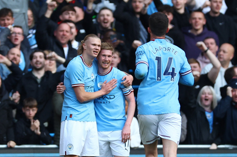 In marked matches "Man City" defeats "Leicester City" team with E. Haaland's double