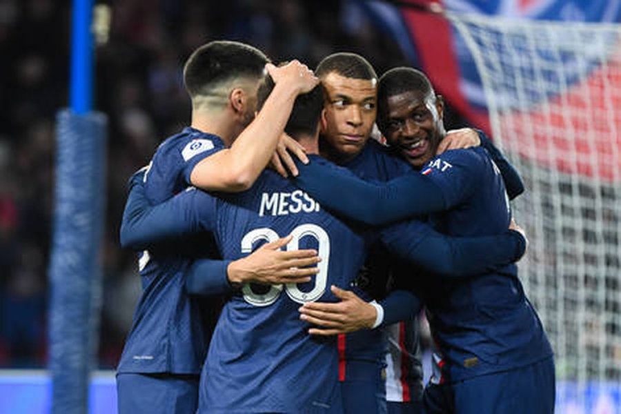 Duel of "Ligue 1" leaders - important victory for PSG