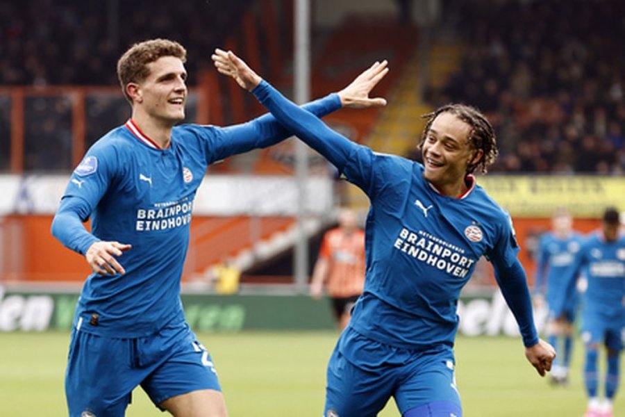 PSV crushed the "Ajax" team