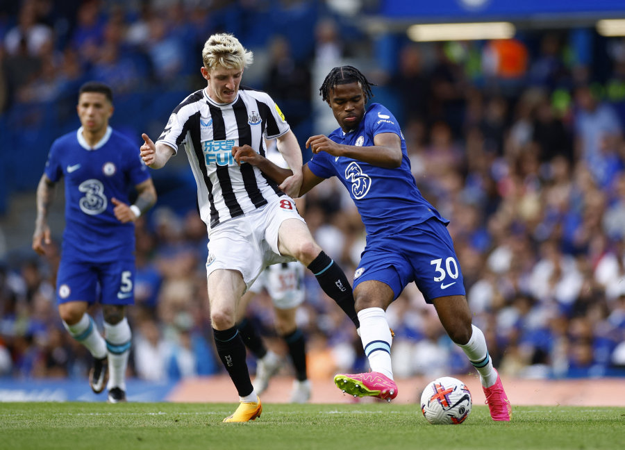 The battle between the "Newcastle" and "Chelsea" teams ended in a draw